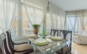Disfruta Vacaciones Familiares Piso Frente al Mar